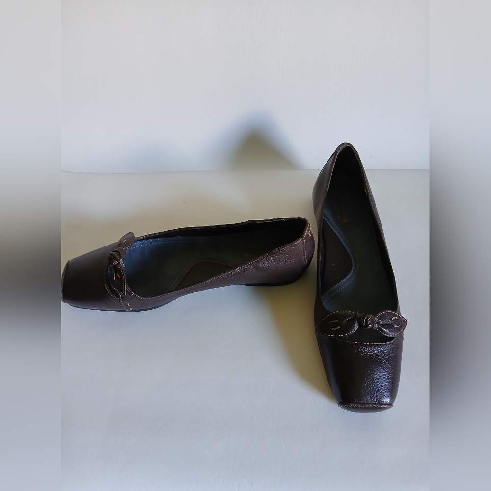 Modern Versitile Brown Faux Leather Women's Loafers Bow Front Sz9